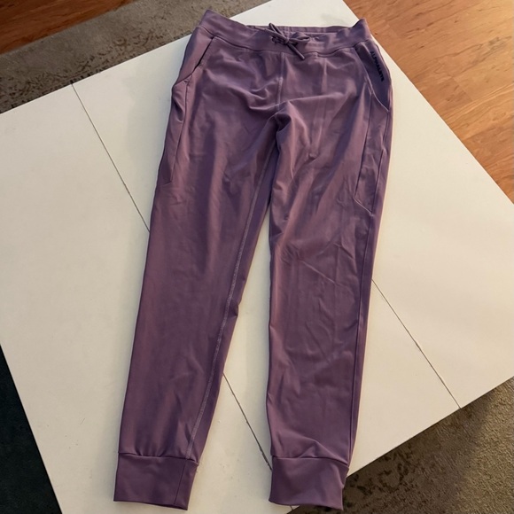 Alphalete Mauve Purple Lavender Athleisure Joggers Sweatpants Lounge Yoga Pants - Picture 1 of 5